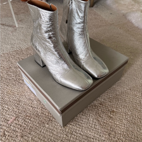 Marni Silver Leather Ankle Boots Mod style size 10  / 40 European - Picture 2 of 16